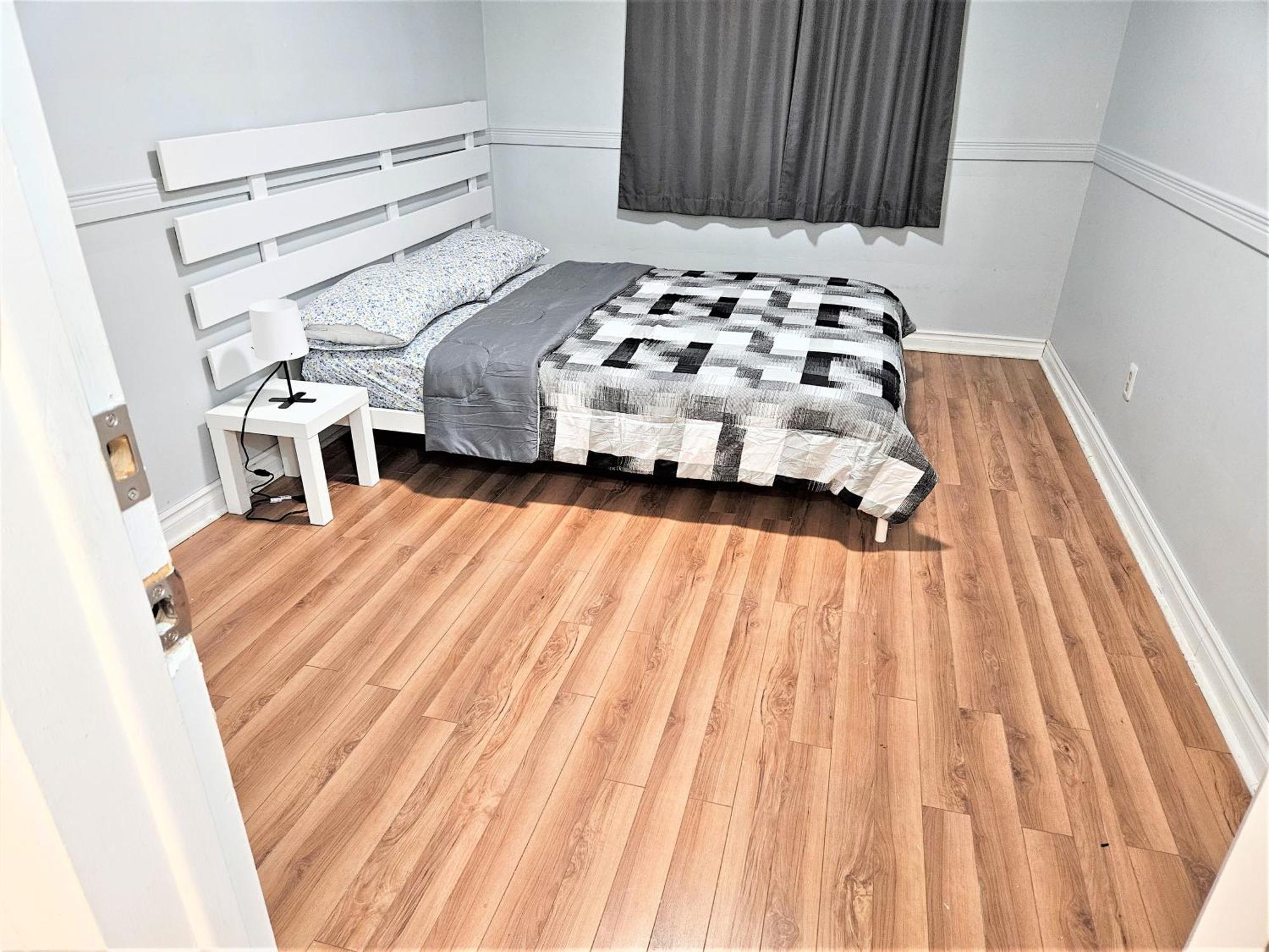 Modern Quiet Home By The Airport Місісаґа Екстер'єр фото